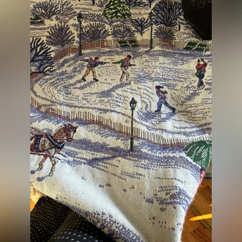 Chatham Christmas Blanket Throw Collectible 58x48” City‎ Skyscrapers Snow Horse